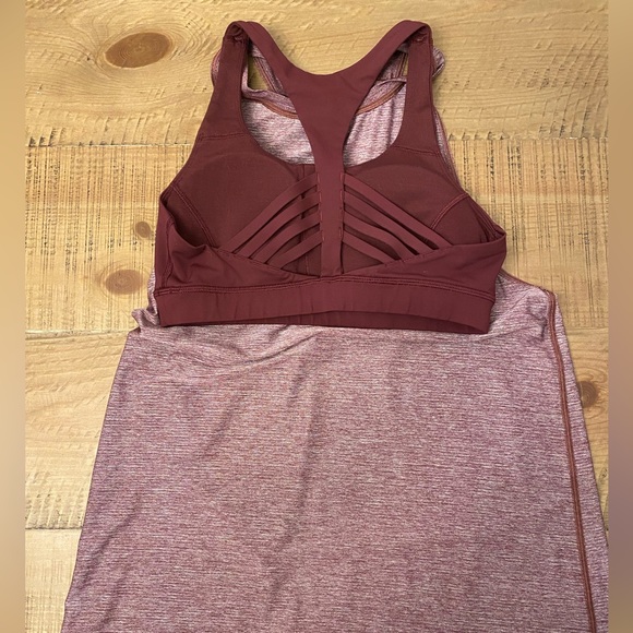 Lululemon Yoga tank top with sports bra - Picture 4 of 5